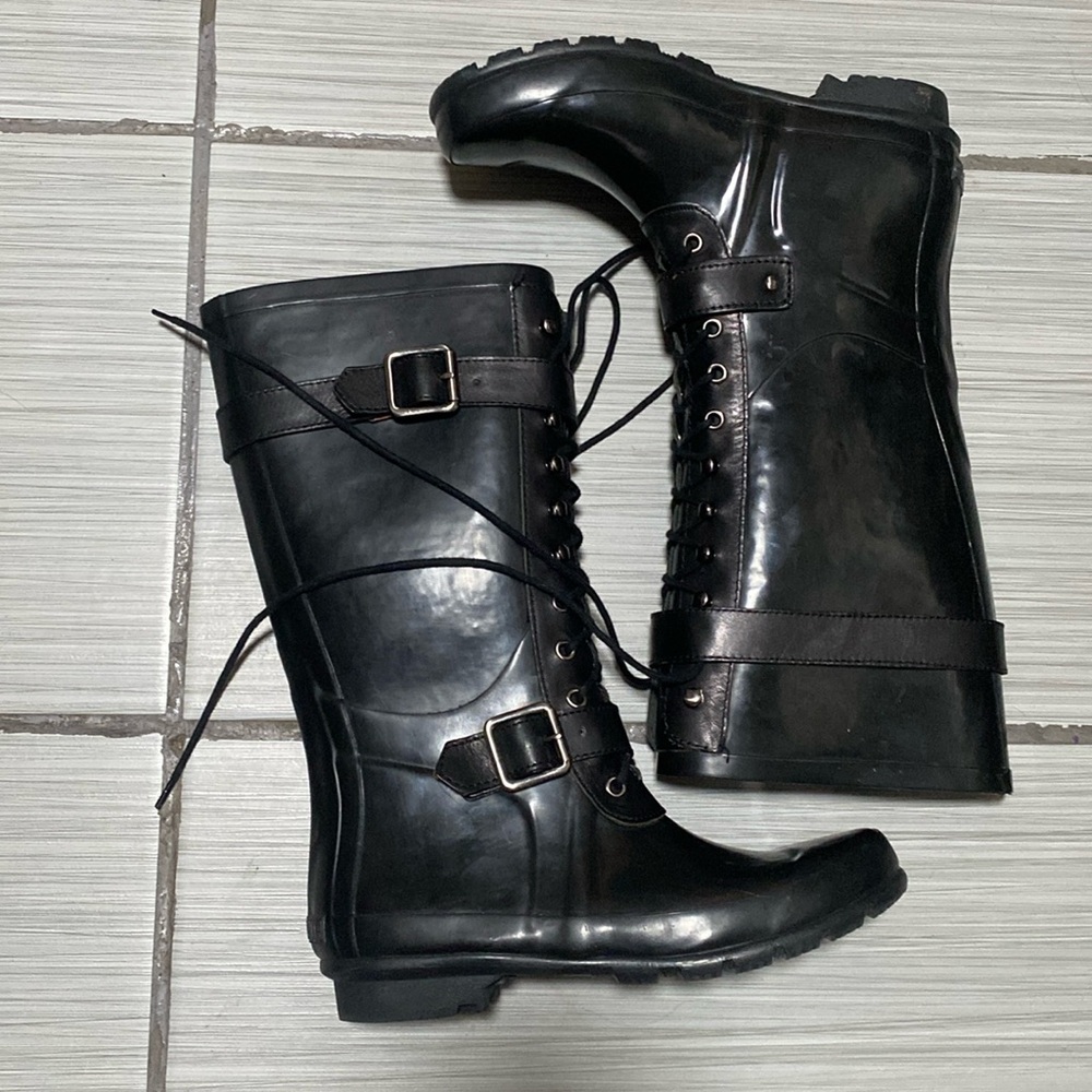 BCBG Max Zaria rubber rain Boots Mid Calf Lace Eyelet